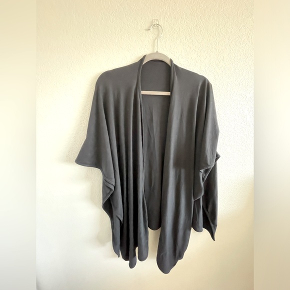 Open front kimono - Picture 1 of 5